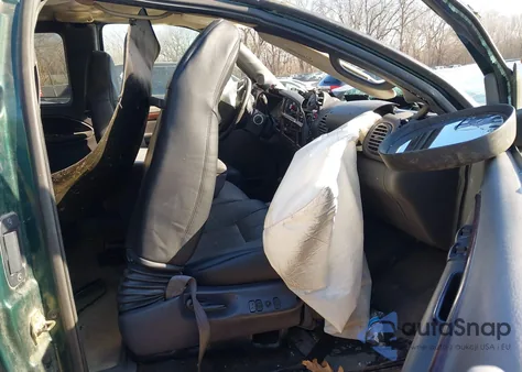 2000 Dodge Ram 2500 St from USA, damaged, VIN 1B7KF2366YJ151174